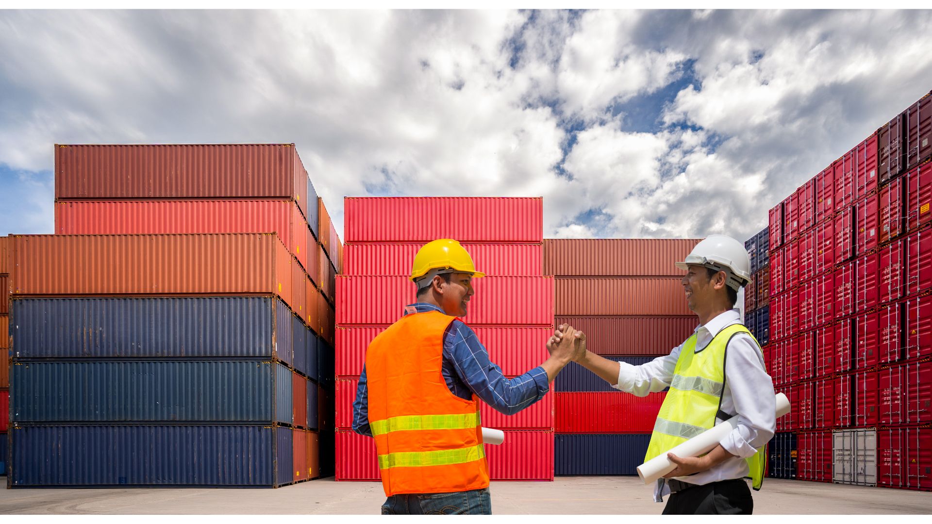 Negociación de importación de suplementos en un puerto de contenedores